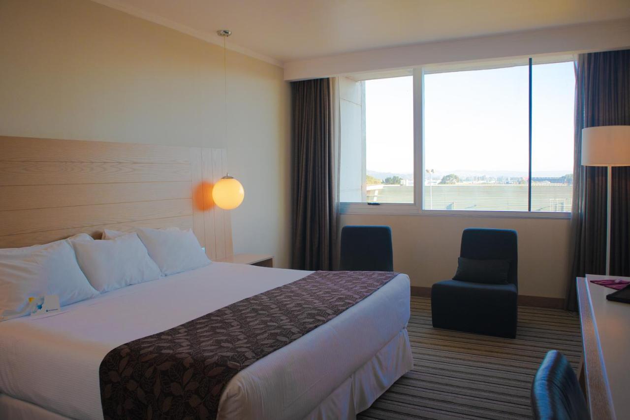 מלון Wyndham Concepcion Pettra מראה חיצוני תמונה A room at the hotel
