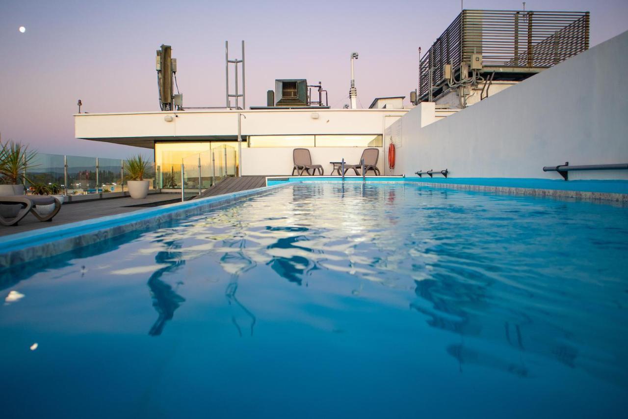 מלון Wyndham Concepcion Pettra מראה חיצוני תמונה Rooftop pool
