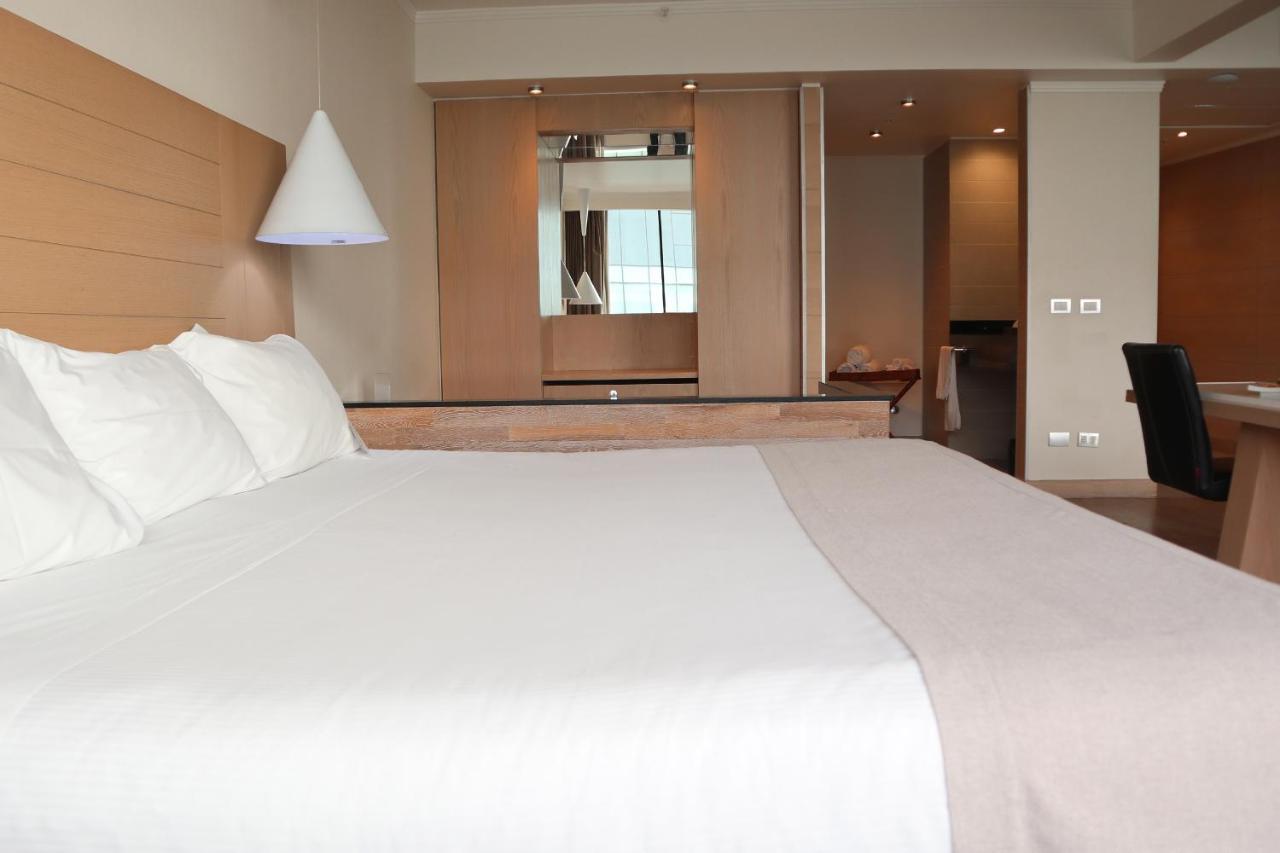 מלון Wyndham Concepcion Pettra מראה חיצוני תמונה A room at the hotel