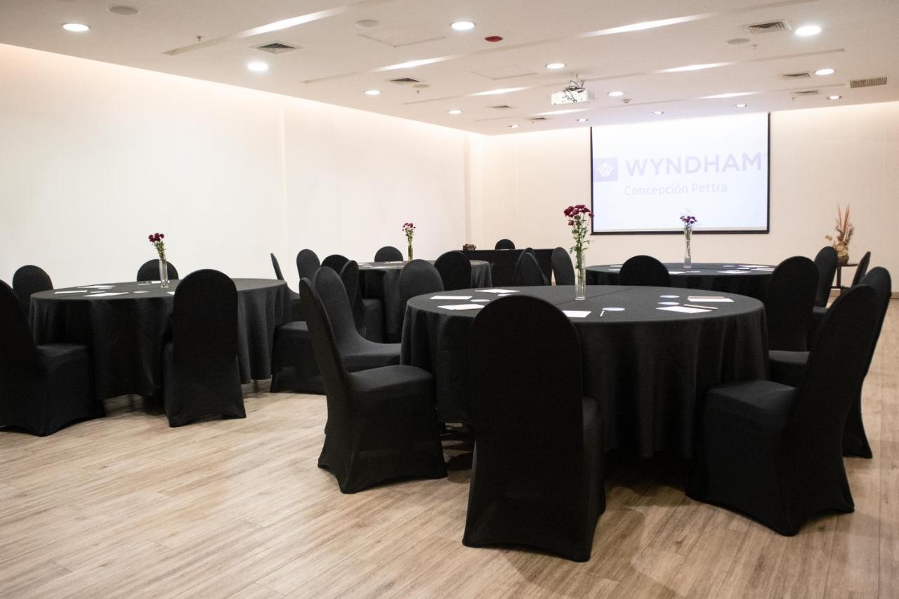 מלון Wyndham Concepcion Pettra מראה חיצוני תמונה Meeting room