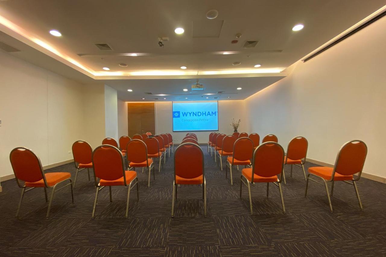 מלון Wyndham Concepcion Pettra מראה חיצוני תמונה Meeting room at Wyndham Garden, Bangkok