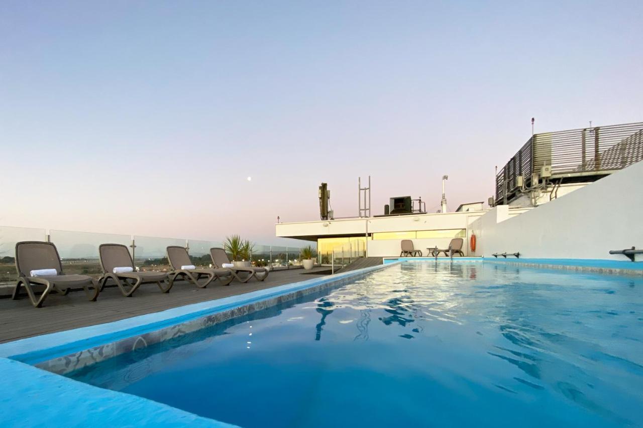 מלון Wyndham Concepcion Pettra מראה חיצוני תמונה Rooftop pool