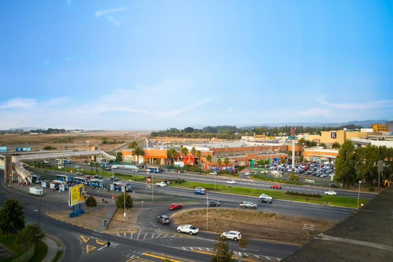 מלון Wyndham Concepcion Pettra מראה חיצוני תמונה The Mall at Sierra Vista