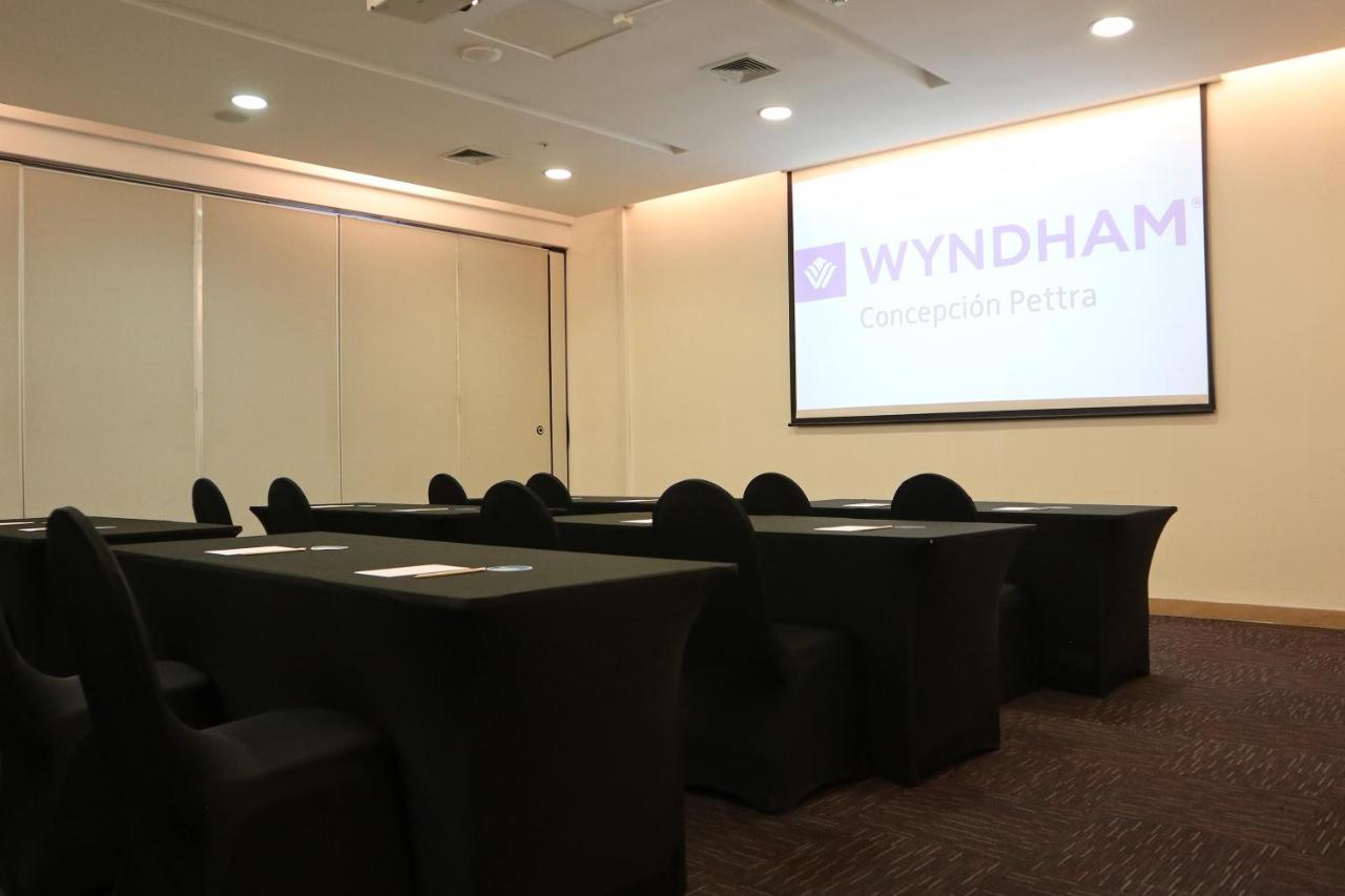 מלון Wyndham Concepcion Pettra מראה חיצוני תמונה A meeting room at the hotel