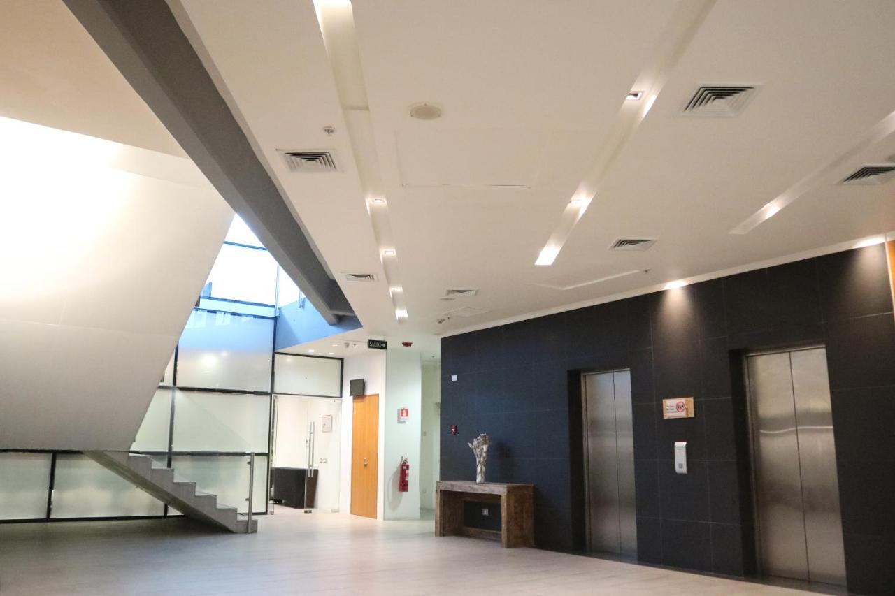 מלון Wyndham Concepcion Pettra מראה חיצוני תמונה Interior of the building